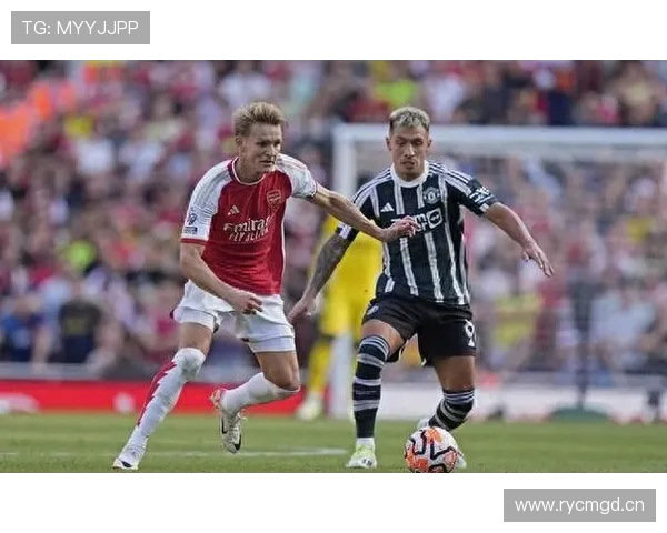 穆西亚拉vs贝林厄姆:技术风格与战术影响力深度对比 穆西亚拉vs贝林厄姆:技术风格与战术影响力深度对比