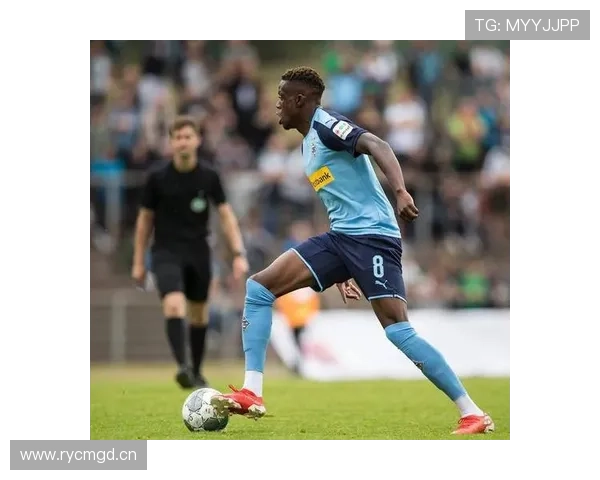 罗德里是否世界第一后腰:防守效率与组织能力分析 罗德里是否世界第一后腰:防守效率与组织能力分析